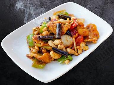 Chicken With Cashew nuts