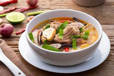 Spicy Clear soup with pork spare ribs