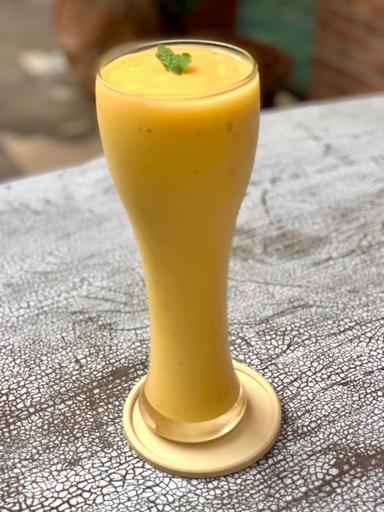 Mango  smoothie 🥭 