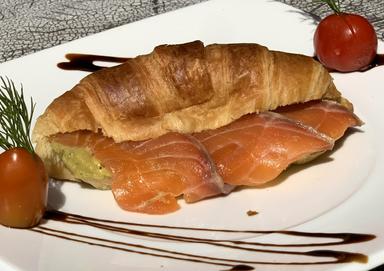 Croissant with salmon and avocado