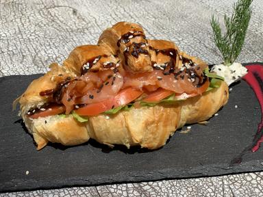 Croissant  Salmon with cream cheese