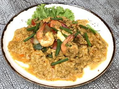 Stir Fried Prawns with Curry Powder