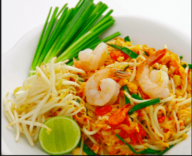 Pad Thai with fresh shrimp