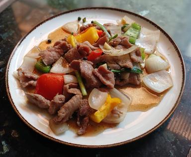 Stir-Fried Beef with Oyster Sauce