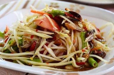 Papaya Salad with crab & fermented fish 